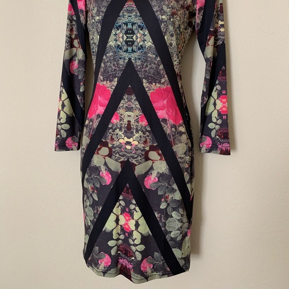 Girls on Film Body-Conscious Dress in Chevron Mix Print - Picture 2 of 7